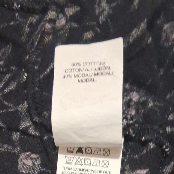 SALE EUC Lucky Brand Sz. M/M Blue/White Floral Short Sleeve Pullover Top. - Picture 9 of 9